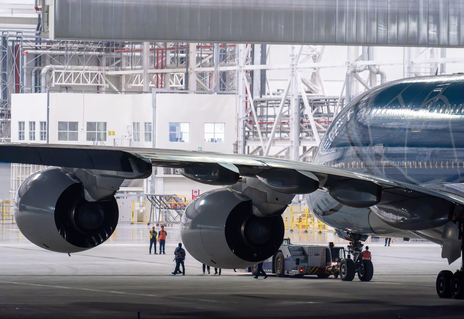 Aircraft maintenance hangar